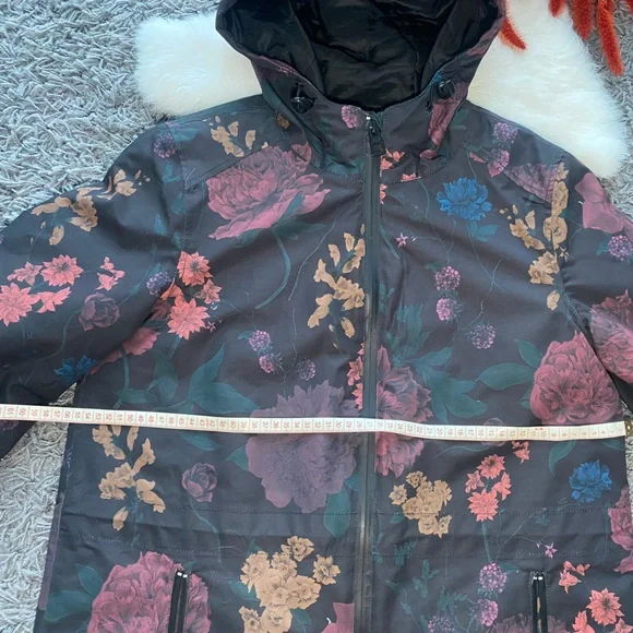 Arctic Expedition Waterproof Parka - Picture 10 of 12